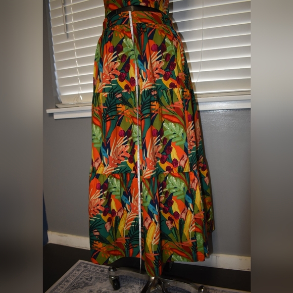 Tropical Halter Maxi Dress - Picture 4 of 4